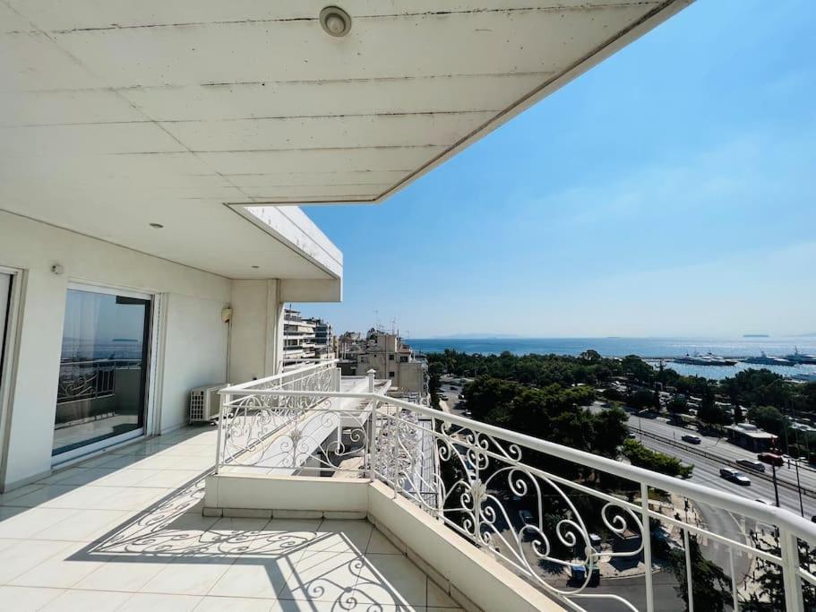 Appartement Rare Seaview Penthouse In Paleo Faliro à Athènes Extérieur photo